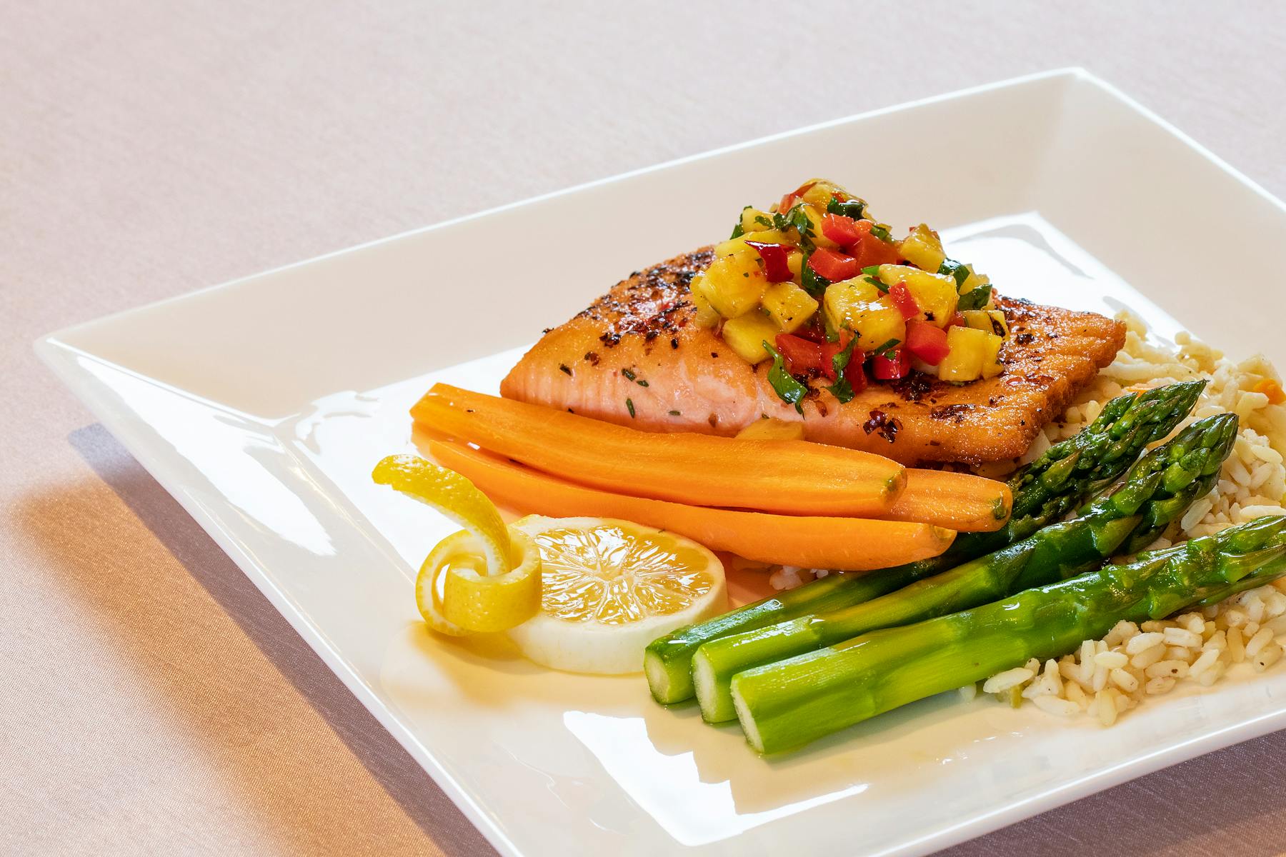 Gallery Hull & Mason American Restaurant in Quincy, MA